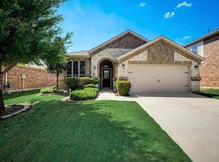 904 Green Coral Dr, Little Elm, TX 75068