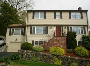 7 Lansdowne Rd, Arlington, MA 02474