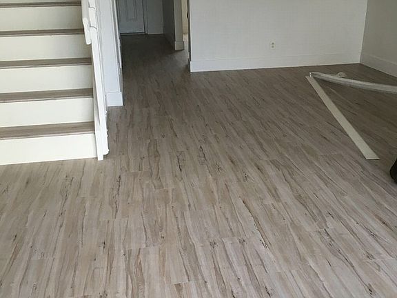 3rd image of 219 Mallory Ct #0