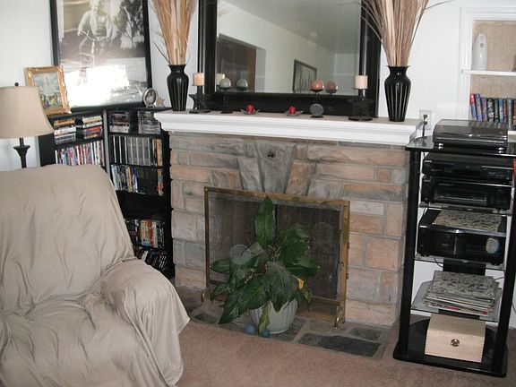 5th image of 334 No 6 Ave
