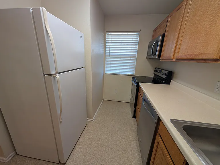 3003 E 4th Ave #14 — Photo 10