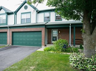 925 Old Oak Cir, Algonquin, IL