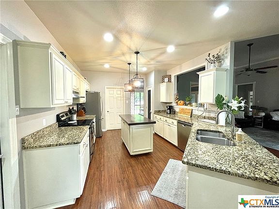 2nd image of 2352 Country Grace