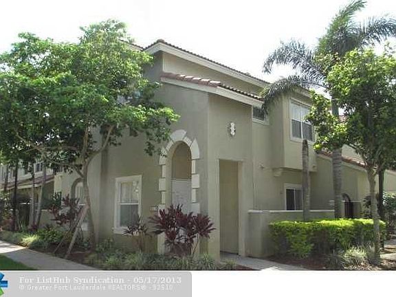 3rd image of 3519 Merrick Ln #1301