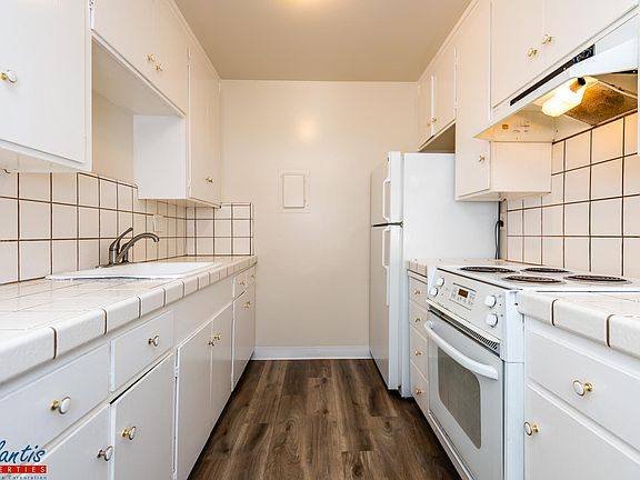 3rd image of 1183 Leigh Ave APT 6
