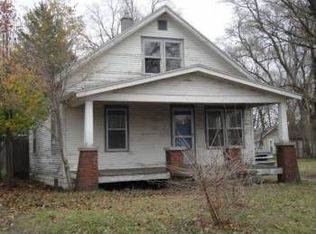 2504 Day Ave NW, Grand Rapids, MI 49544