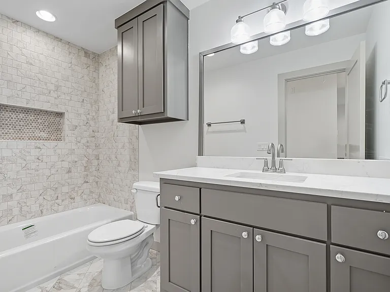 3921 S Madison Ave — Photo 30