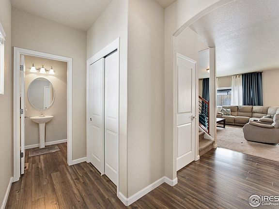 4th image of 825 Pioneer Dr