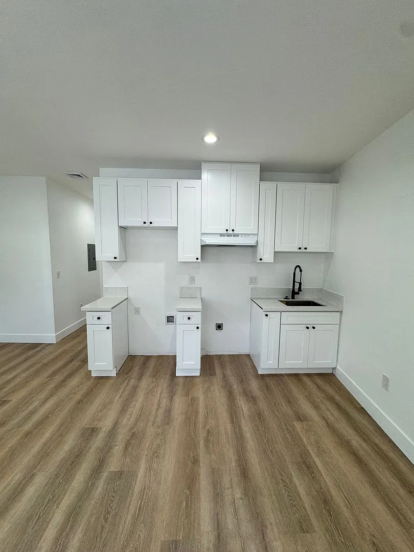 5201 E Anaheim Rd. — Photo 3