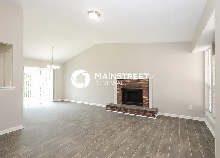 2537 Corner Shoals Dr — Photo 2