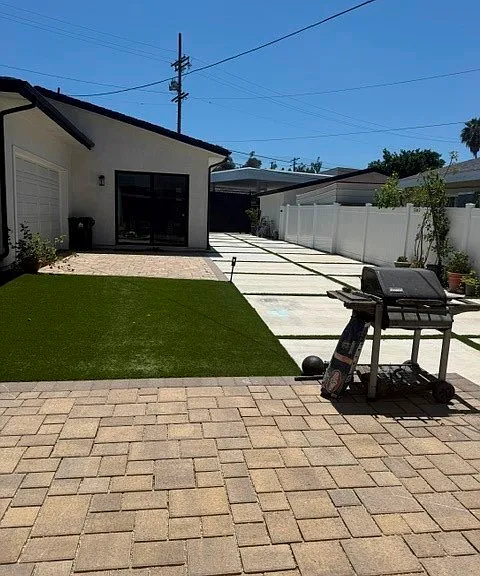 22520 Clarendon St — Photo 33