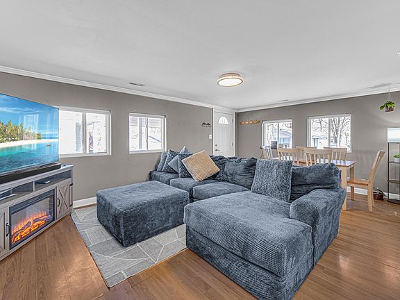3rd image of 5305 4th Ave