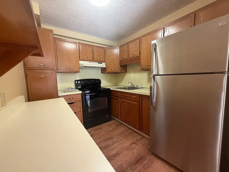 1 Colt Rd #8 — Photo 4