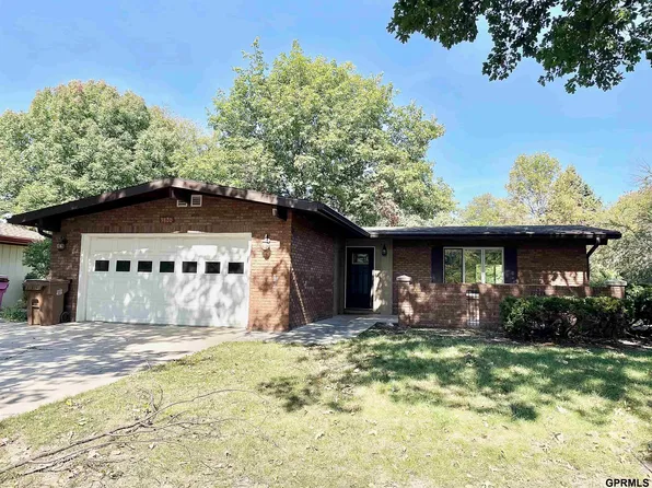 3820 Locust St, Lincoln, NE 68516