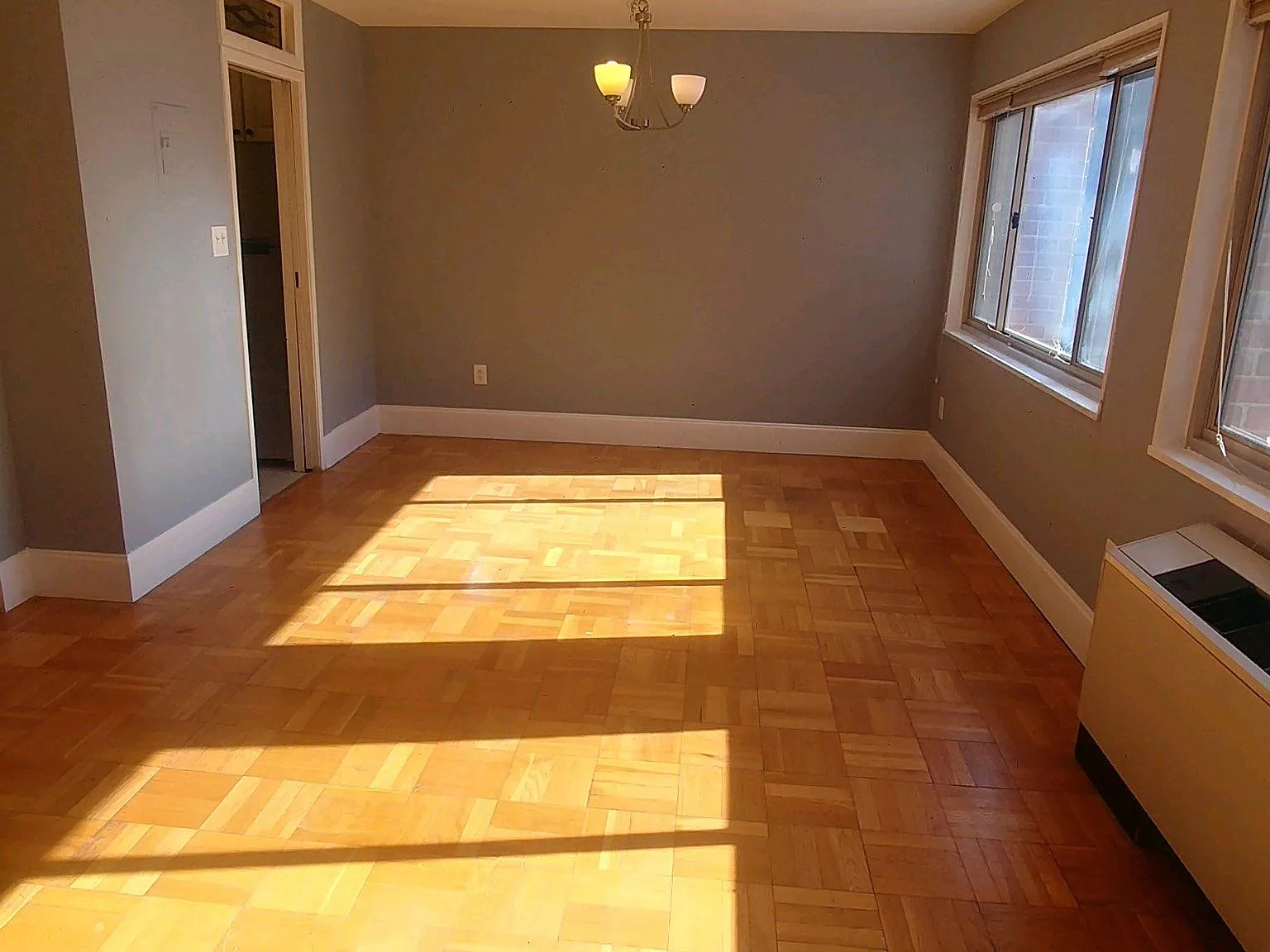 2 bed, 900 sqft, $2,275 — Photo 2