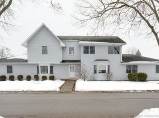 727 S Mitchell Ave, Elmhurst, IL 60126