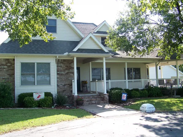 18505 140th Rd, Erie, KS 66733