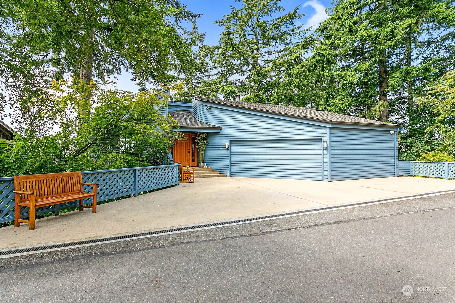 211 Morey Avenue photo 1