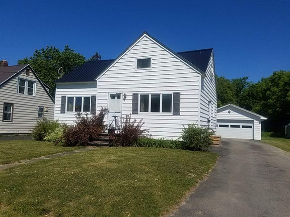 2nd image of 165 McKinley Ave