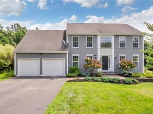 116 Springwood Ln, Bloomfield, CT 06002