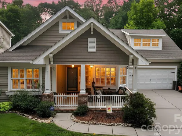 6534 Colonial Garden Dr, Huntersville, NC 28078
