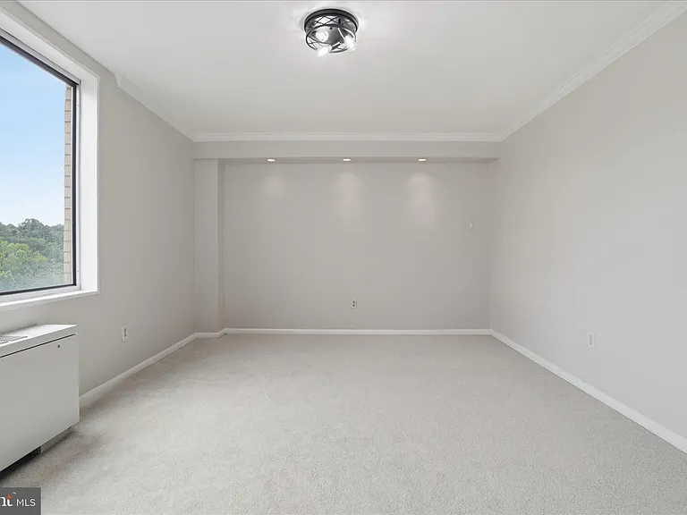 6641 Wakefield Dr #703 — Photo 36