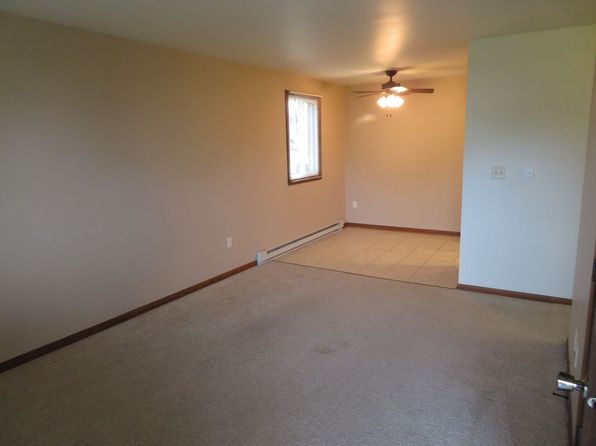 638 W State St APT 10