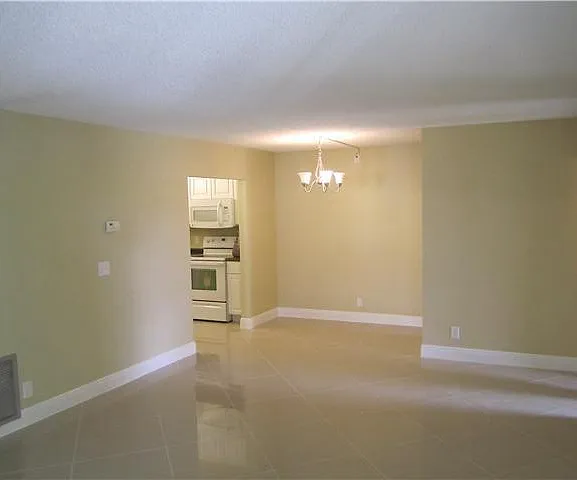527 Shady Pine Way #A2 — Photo 4