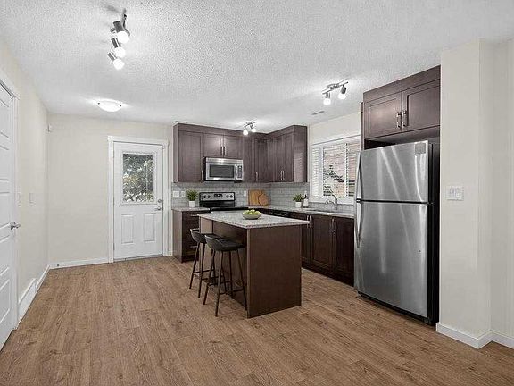 4th image of 53 NW Cranford Way SE