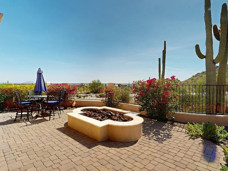 8724 E Regina Cir — Photo 46