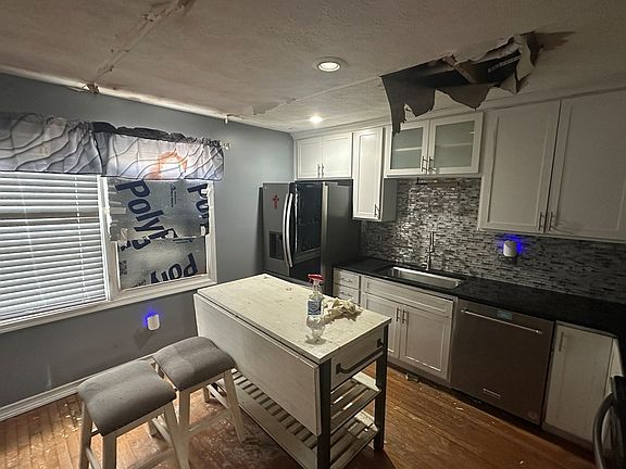 5th image of 107 Rhododendron Trl