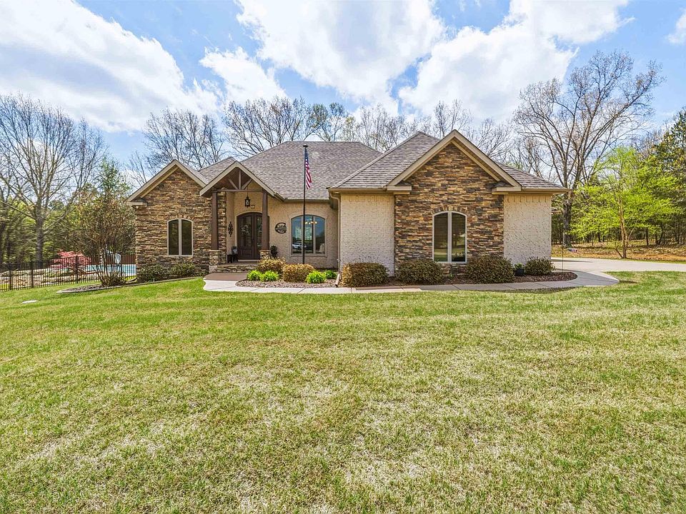 1st image of 36 Meadow Crest Dr