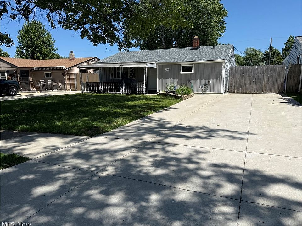 1st image of 6447 Sandfield Dr