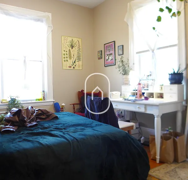 1564 Tremont St — Photo 6