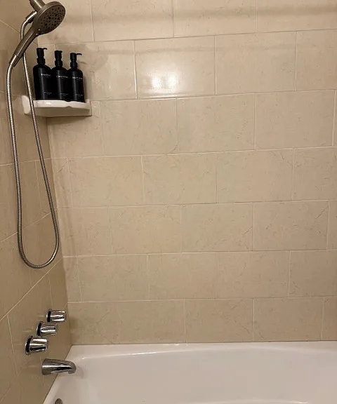 829 N Kingsley Dr — Photo 10