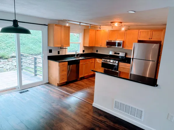 12 Oak Ridge Dr Unit 3, Maynard, MA 01754