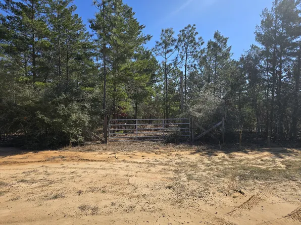 5365 Cimmoran Rd, Crestview, FL 32539