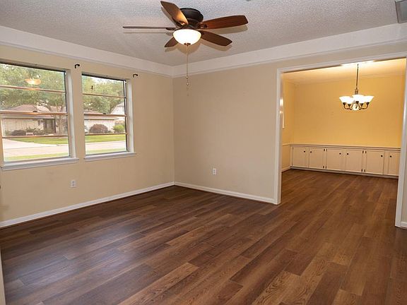 5th image of 3302 Churchill St