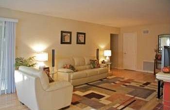 4th image of 2701 Barcells Ave