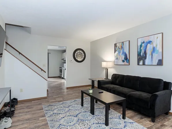 1509 Ensign Dr APT B, Normal, IL 61761