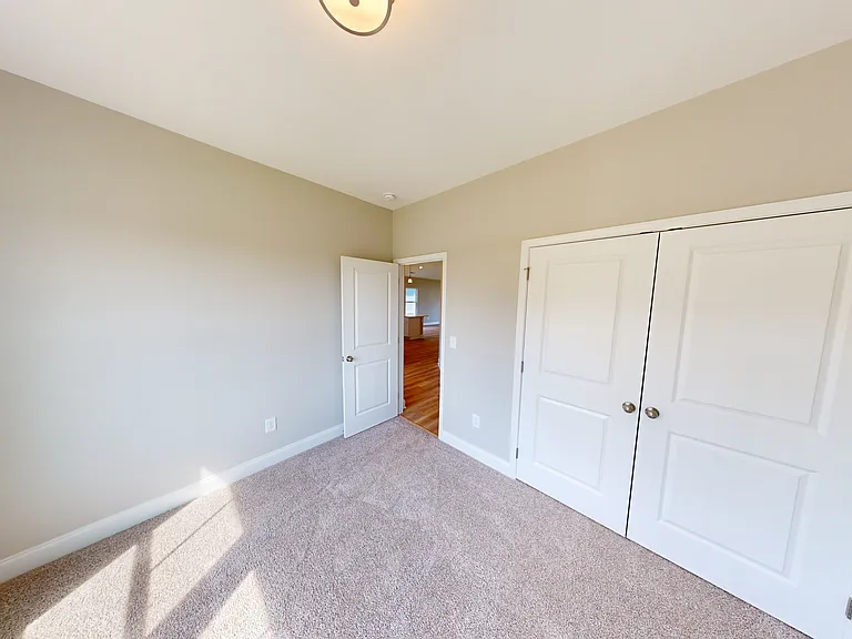 1056 Moen Loop — Photo 8