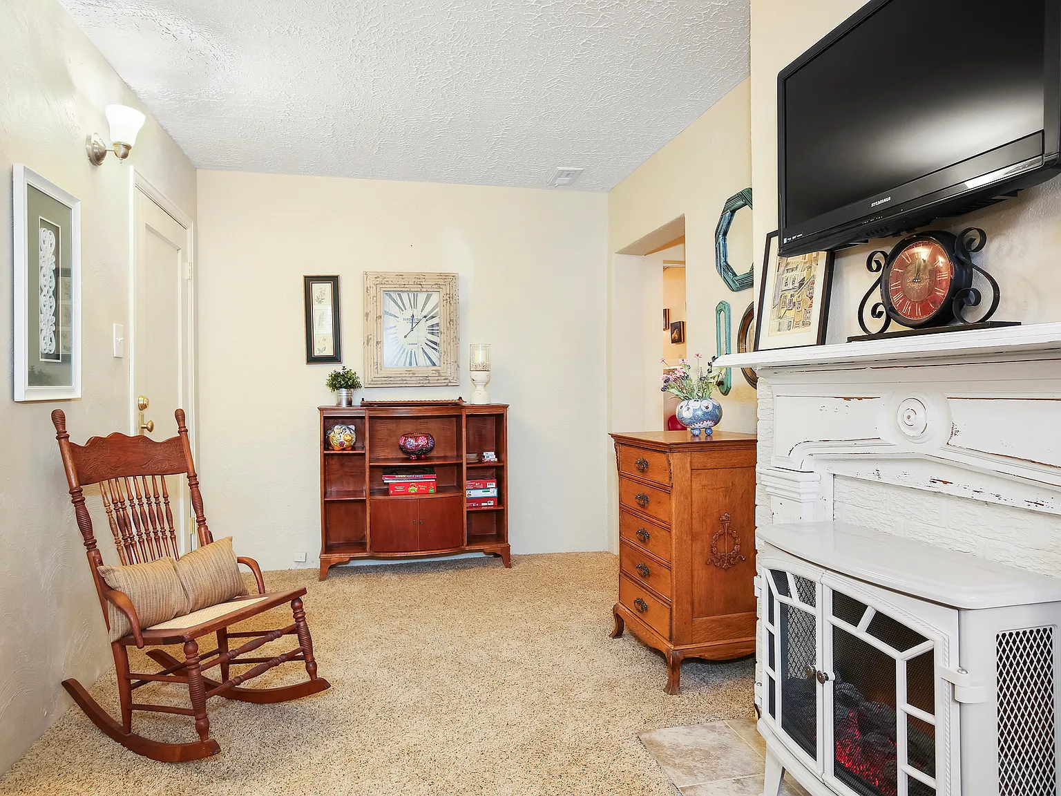 2 bed, 1000 sqft, $3,000 — Photo 3