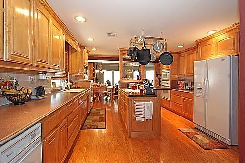 5th image of 4619 E 119th St