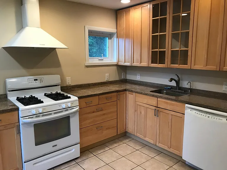 299 Lake Dr #1 — Photo 13