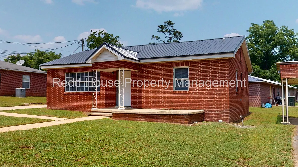 Building Photo - 618 N Rawls St