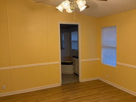 5th image of 220 Jeffery Dr