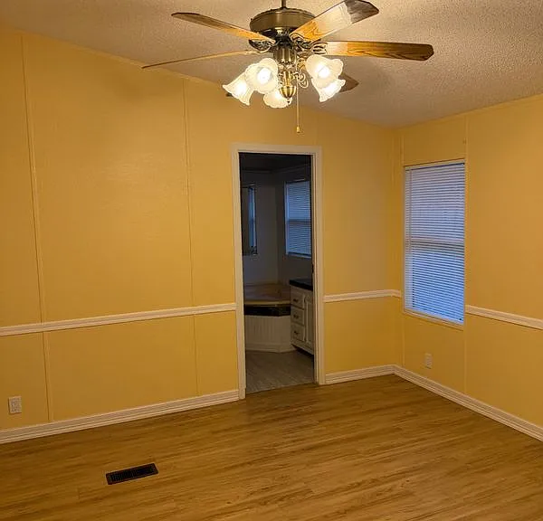 220 Jeffery Dr — Photo 5