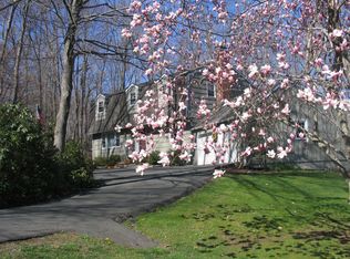 73 Linda Ln, Bethel, CT 06801