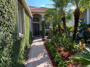 1216 Camellia Cir, Weston, FL 33326