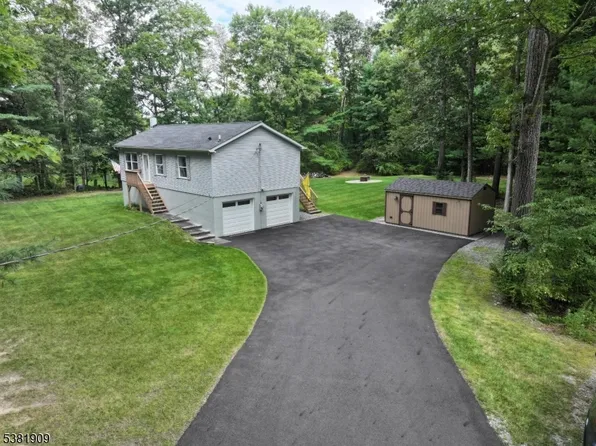 86 Deckertown Tpke, Montague Twp., NJ 07827